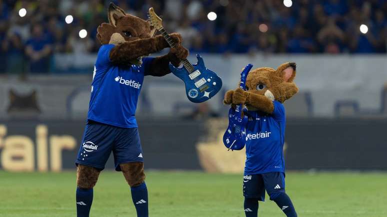 Novas aparências do Raposão e da Raposinha são apresentados no Mineirão 