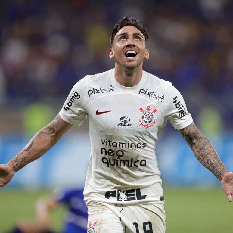 Gustavo Mosquito marca no final e salva Corinthians de derrota. 