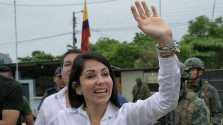 Luisa Gonz&aacute;lez quer ser primeira mulher a presidir o Equador