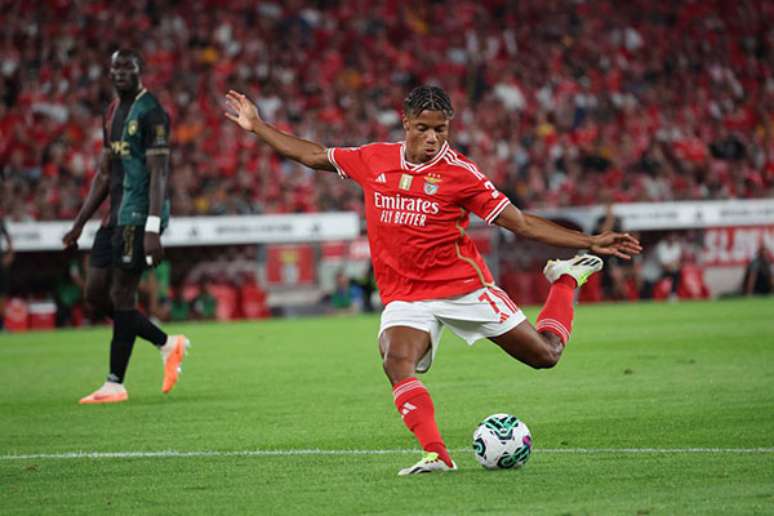 David Neres em ação com a camisa do Benfica –