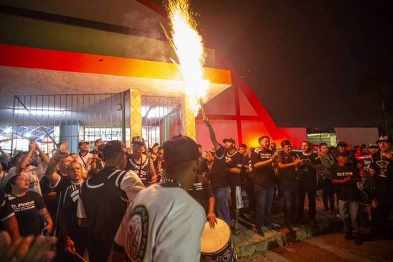 Corpos de corintianos chegaram &agrave; cidade do interior paulista no in&iacute;cio da noite desta segunda-feira.