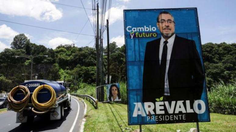 Ar&eacute;valo concentrou sua campanha na promessa de mudan&ccedil;a e de luta contra a corrup&ccedil;&atilde;o