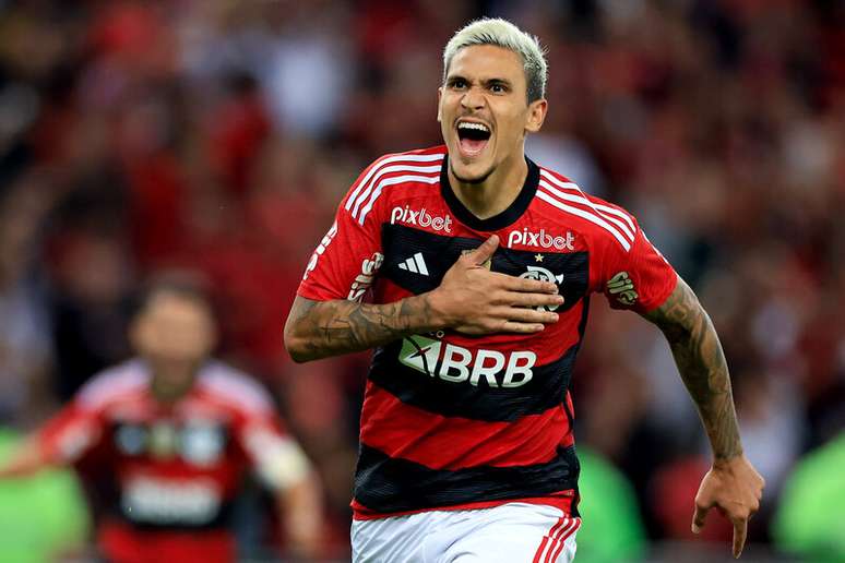 Pedro Completa Jogos Pelo Flamengo Veja N Meros