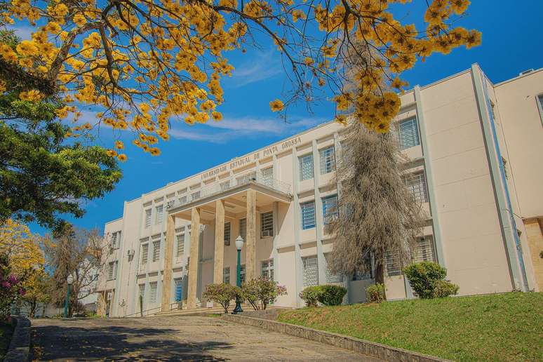 Fachada da Universidade Estadual de Ponta Grossa (UEPG)