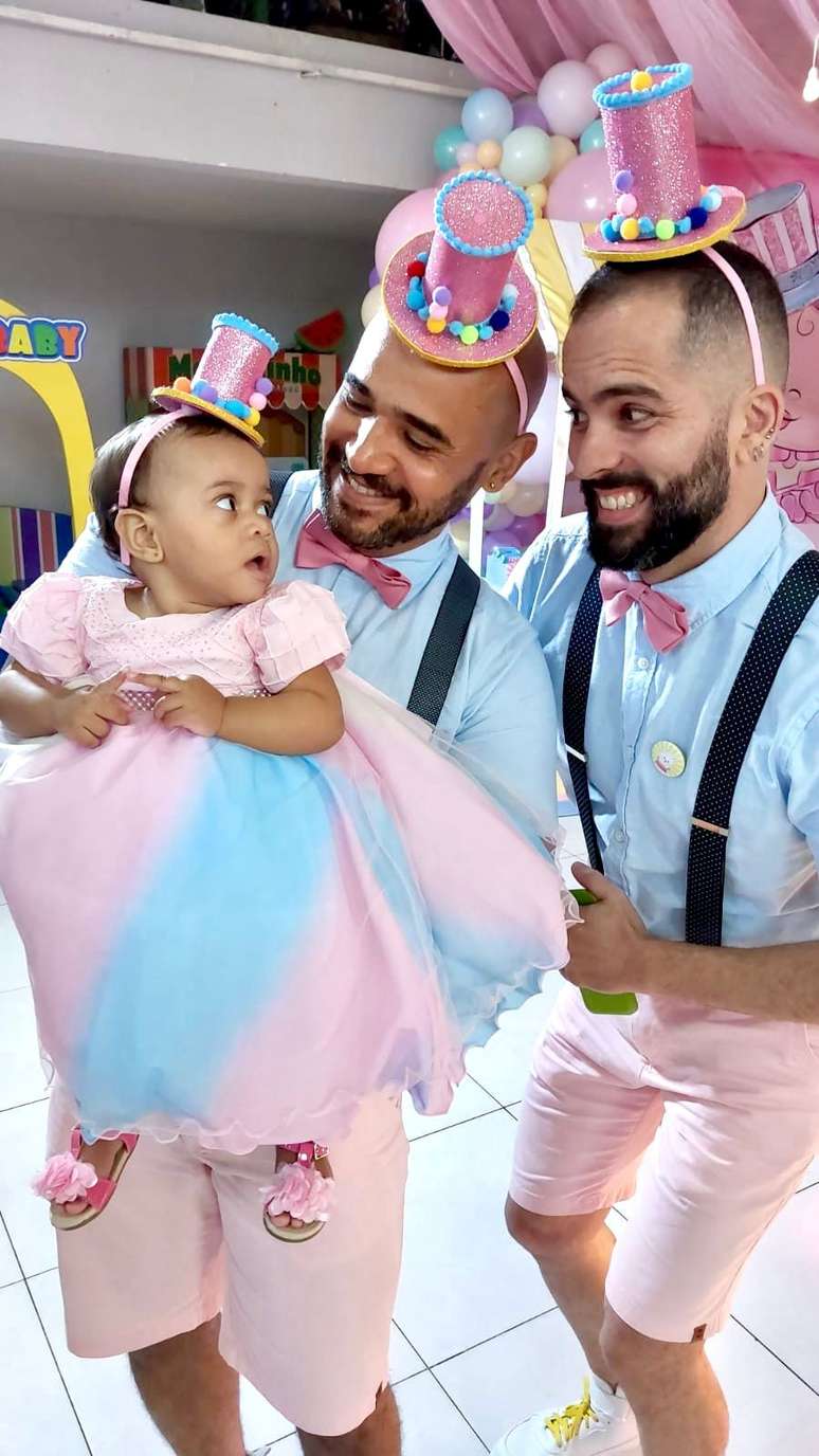 Sofia, filha de Valdi e Rafael, tem um ano atualmente 