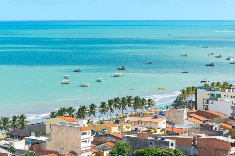 Maragogi tem uma das praias mais belas do litoral brasileiro 