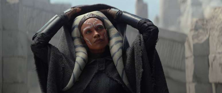 Ahsoka Tano é interpretada por Rosario Dawson.