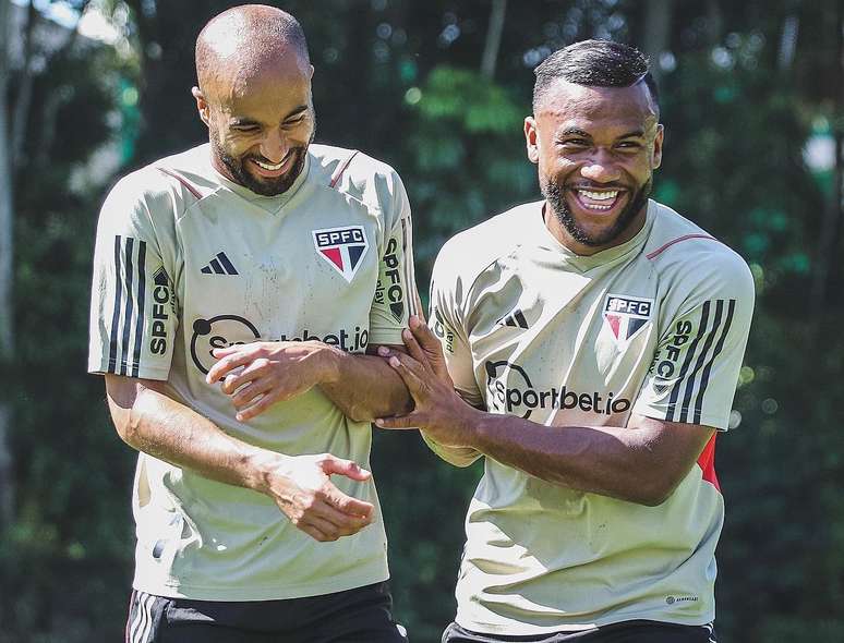 Lucas Moura e Rafinha não treinam e são dúvidas do São Paulo para último  jogo