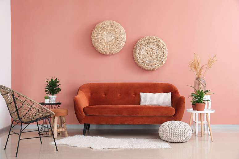 28. Dopamine Decor: laranja e rosa é combinação ousada e vibrante – Foto: Shutterstok