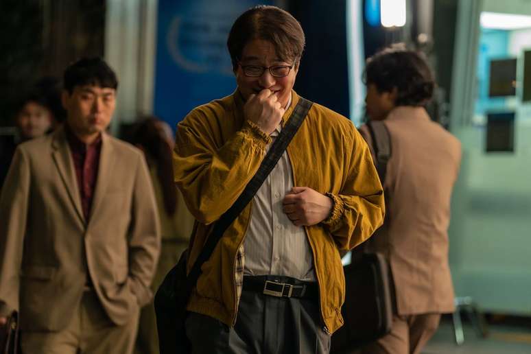 Ahn Jae-hong dá vida ao colega de trabalho de Kim. (Imagem:Divulgação/Netflix)