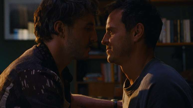 "All of Us Strangers": filme com Paul Mescal e Andrew Scott ganha primeiras imagens