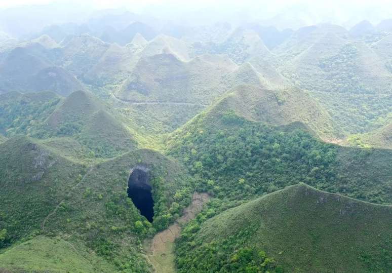 Formação rochosa está localizada no Geoparque Global Leye-Fengshan, na região autónoma de Zhuang de Guangxi, no sul da China