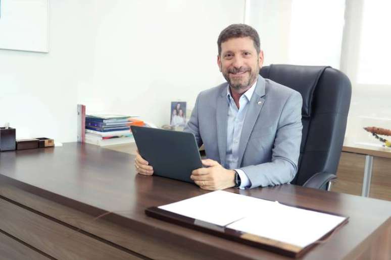 Celso Niskier: "16 milh&otilde;es de estudantes dependem da escola privada para um futuro melhor"