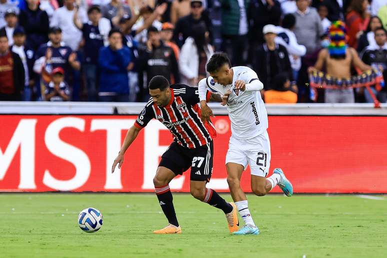 Sul-Americana: São Paulo sofre com velho conhecido e perde da LDU no jogo  de ida