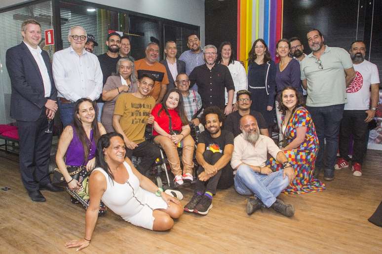 Inauguração da sede própria da Parada do Orgulho LGBT de São Paulo reuniu parceiros do projeto, ativistas, representantes do poder público e diplomatas