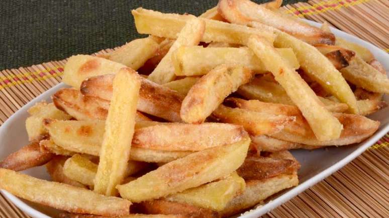 Como fazer BATATA FRITA NA AIRFRYER