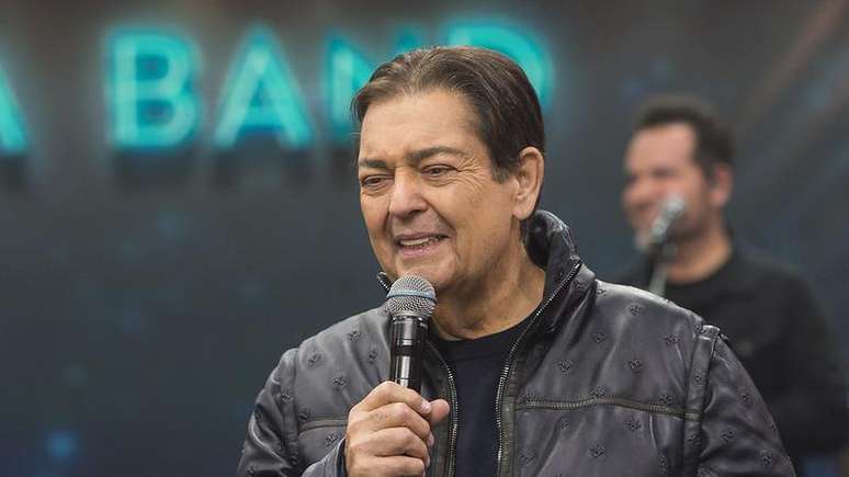 O apresentador Fausto Silva, o Faust&atilde;o, entrou na fila de espera por um transplante de cora&ccedil;&atilde;o