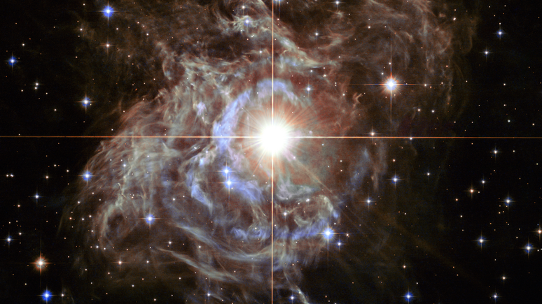 Estrela variável RS Puppis, uma das Cefeidas mais luminosas da Via Láctea (Imagem: Reprodução/NASA/ESA/G. Bacon/Hubble Heritage Team/STScI/H. Bond)