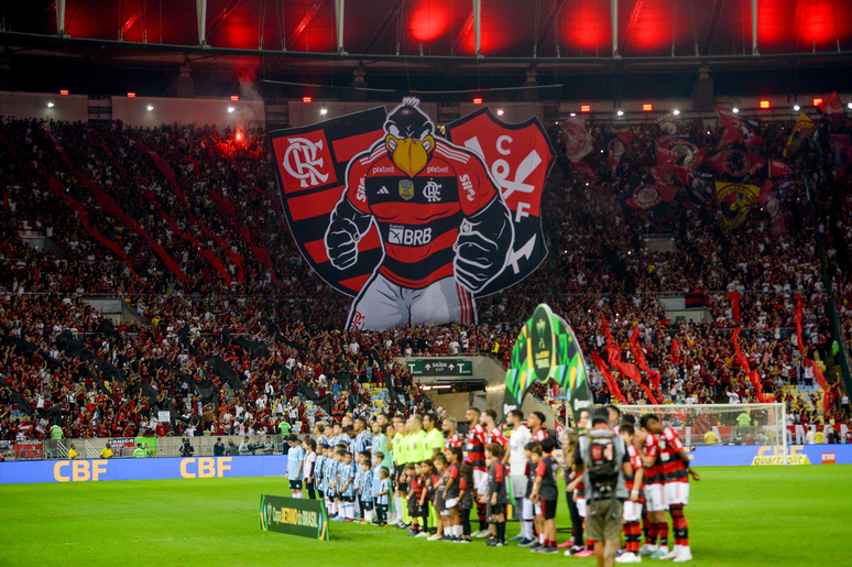 Nos pênaltis, Flamengo é superado pelo Grêmio na final do