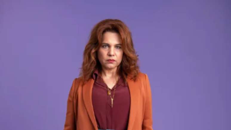 Isabel Teixeira interpreta Helena na novela 'Elas por Elas'.
