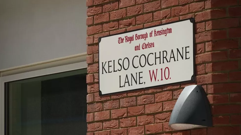 Kelso Cochrane é homenageado no oeste de Londres por uma rua com o nome dele