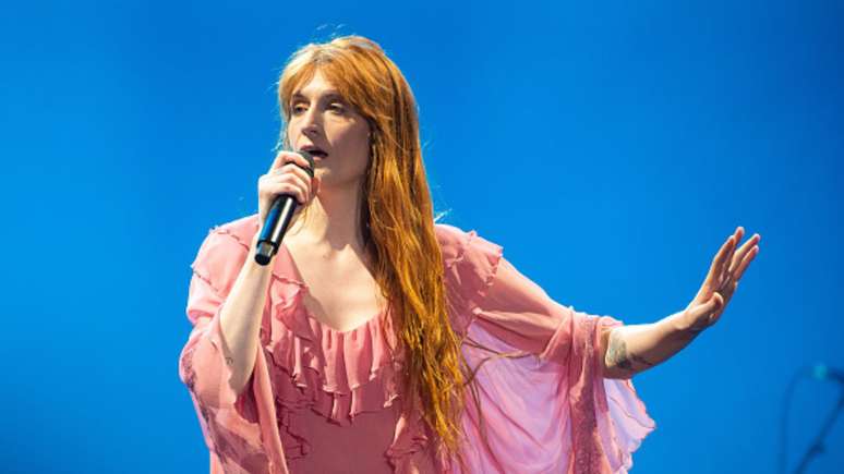 Florence Welch foi submetida a cirurgia de emergência: "Salvou minha vida"