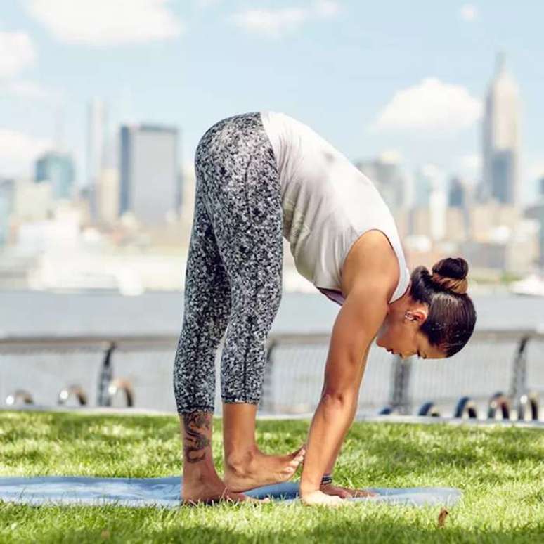 Forward Fold Wrist Taps