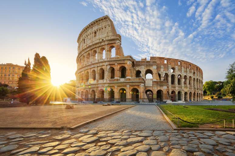 Coliseu de Roma é o maior anfiteatro do mundo e patrimônio histórico mundial