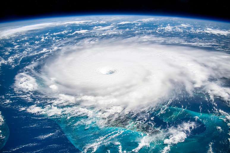 Mudanças climáticas também estão deixando sua marca na formação de furacões