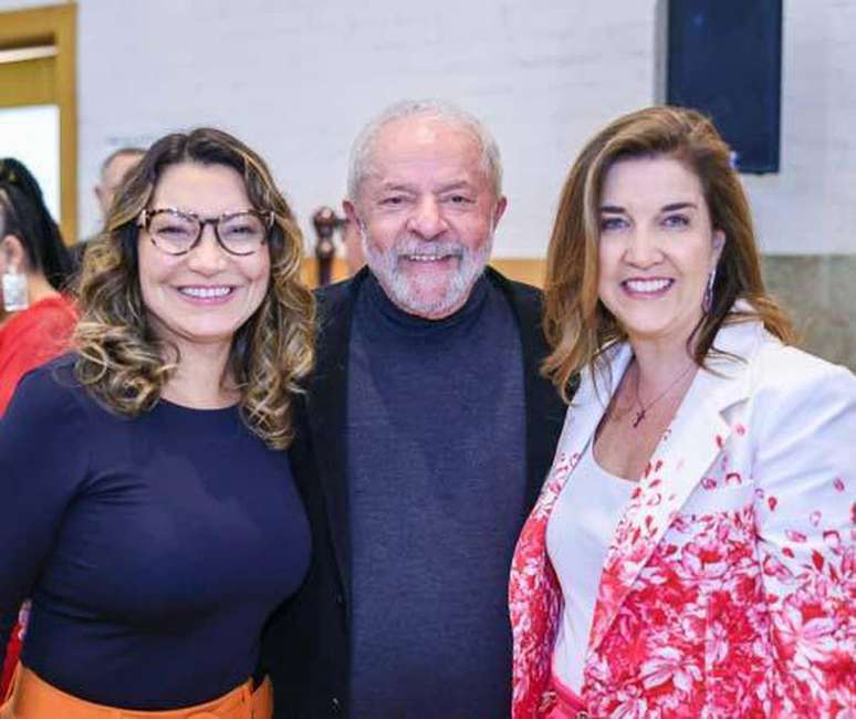 Janja, Lula e Daniela Teixeira, que foi escolhida pelo presidente para vaga no STJ