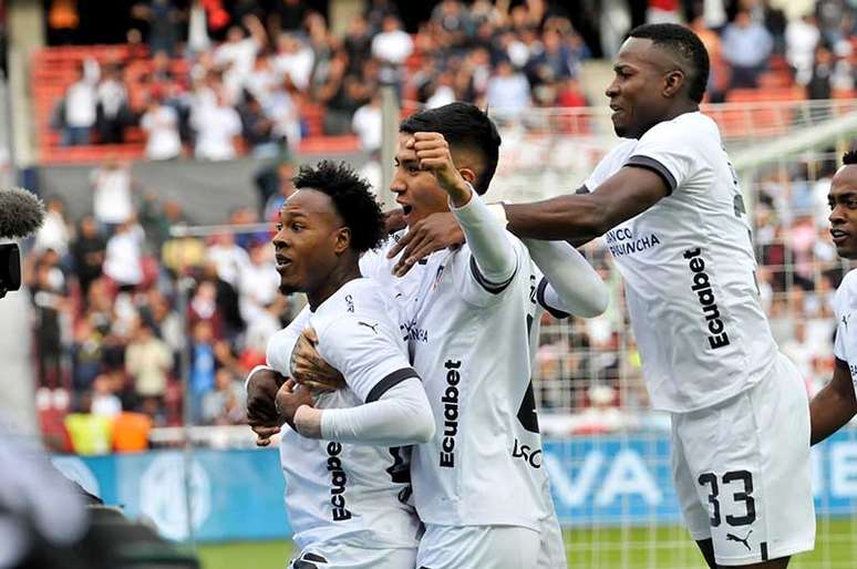 LDU x São Paulo: onde assistir e horário do jogo pela Copa Sul