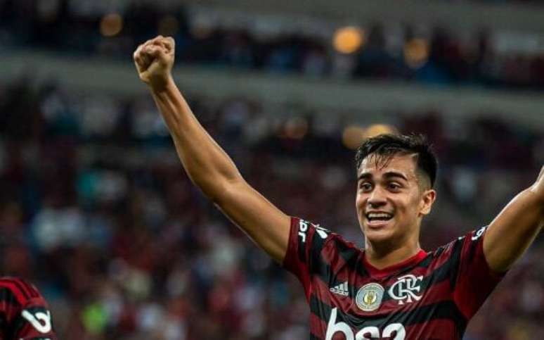 Sem espaço, Reinier pode deixar empréstimo com o Borussia Dortmund.