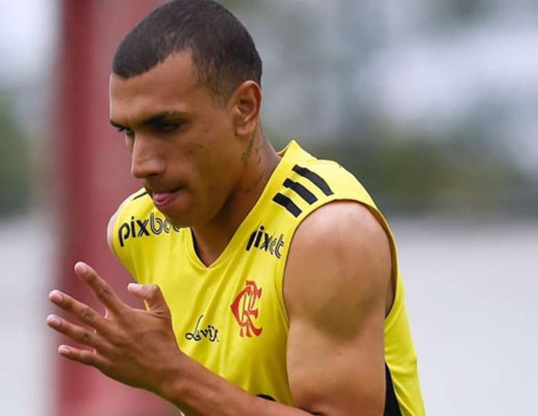Petterson durante treino do Flamengo – Divulgação/Flamengo