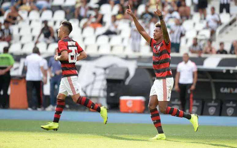 Flamengo venceu todos os jogos contra o Botafogo no Nilton Santos desd