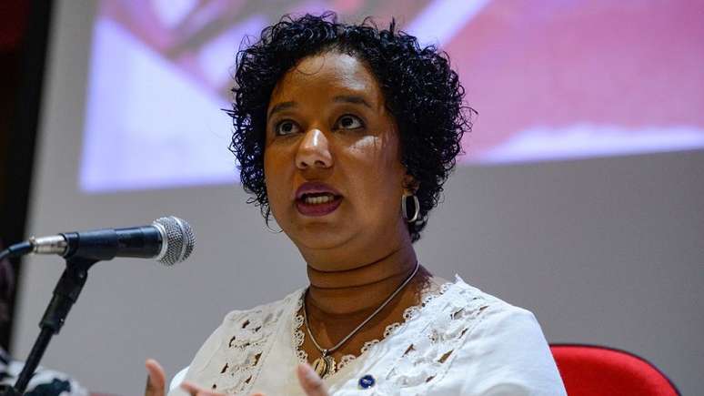 A diretora-geral do Arquivo Nacional, Ana Flávia Magalhães Pinto durante seminário O caso do navio escravagista Camargo, no Arquivo Nacional, Rio de Janeiro, em 7 de julho de 2023 (Foto: Tomaz Silva/Agência Brasil)