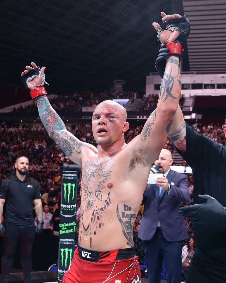 Anthony Smith rebate declarações de Alex Poatan: 
