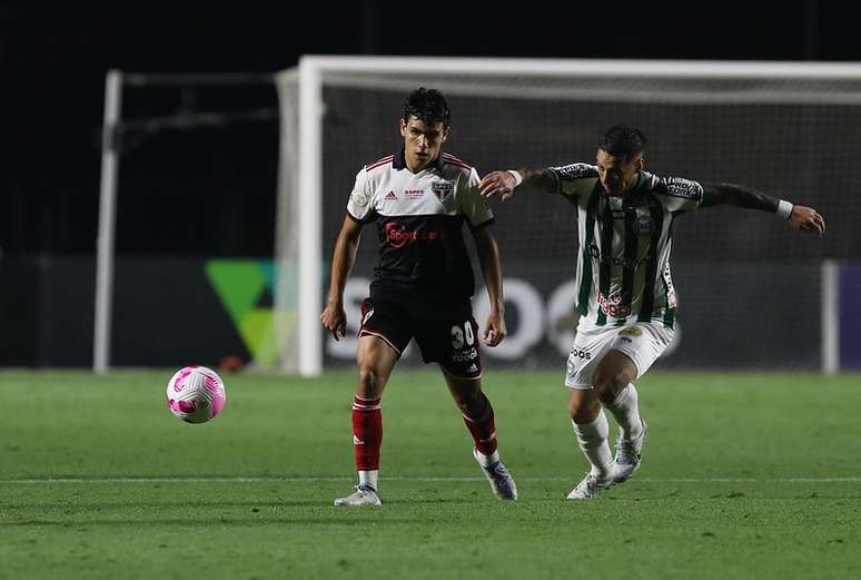 Quando será São Paulo x Coritiba, jogo adiado pela final da Sul-Americana  2022?