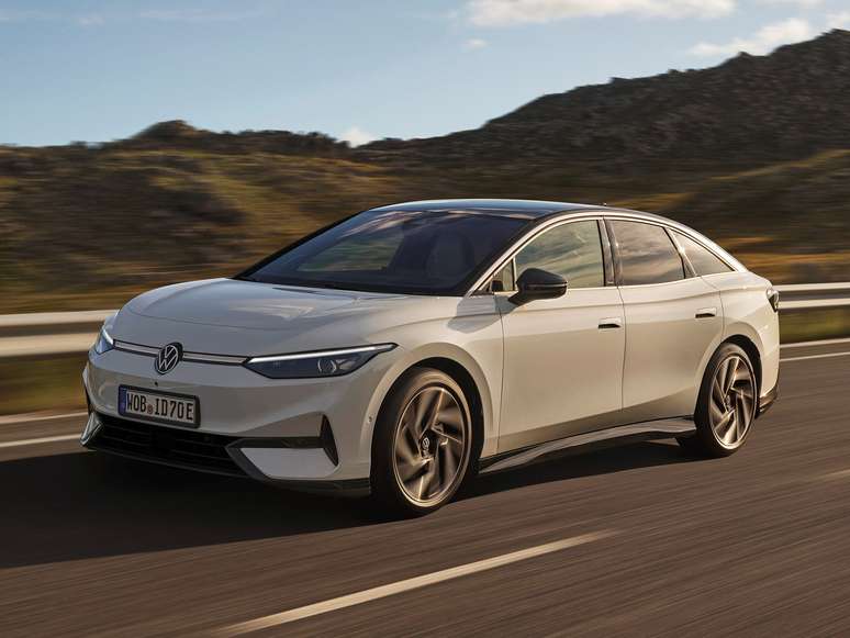 Novo Volkswagen ID.7 elétrico, que "matou" o Passat sedã