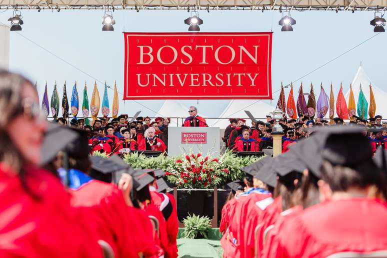 A Universidade de Boston (BU) oferece 20 bolsas integrais para estudantes americanos e estrangeiros