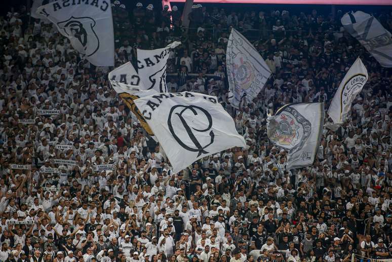 Primeiro jogo oficial do Corinthians na Arena completa 6 anos - Gazeta  Esportiva