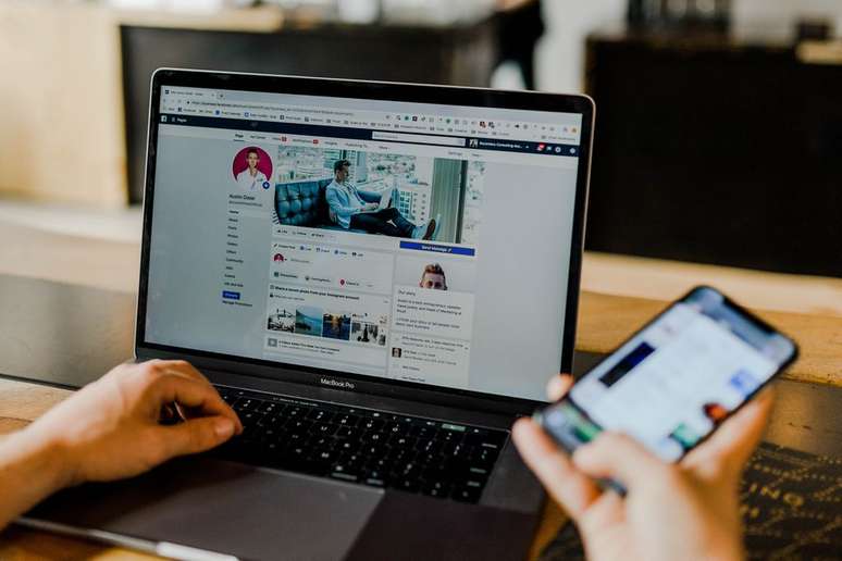 Facebook and Instagram features would remain free, with an ad-free subscription option that would only reach Europe, with an eye to requests from lawmakers (Image: Austin Distel/Unsplash) Facebook and Instagram features would remain free, with an ad-free subscription option that would only reach Europe, with an eye to requests from lawmakers (Image: Austin Distel/Unsplash)