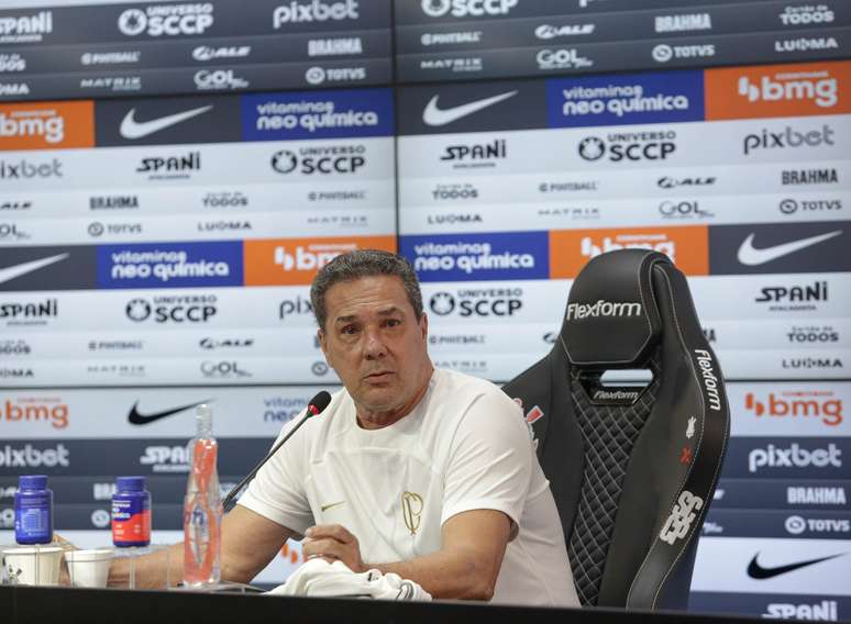 Luxemburgo denies having been subjected to internal pressure at the club