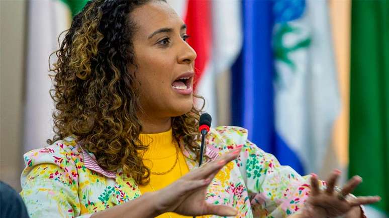 Imagem mostra Anielle Franco, ministra da Igualdade Racial.