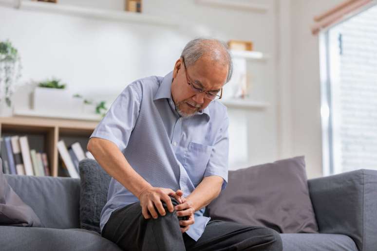 Osteoarthritis mainly affects older people 