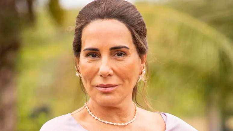 Gloria Pires appears in a very rare photo in a bikini and the web comments: ‘What body is that?’