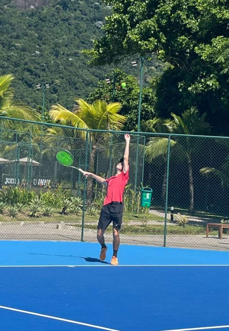 Feast of the Brothers: the tennis twins combine study and sport