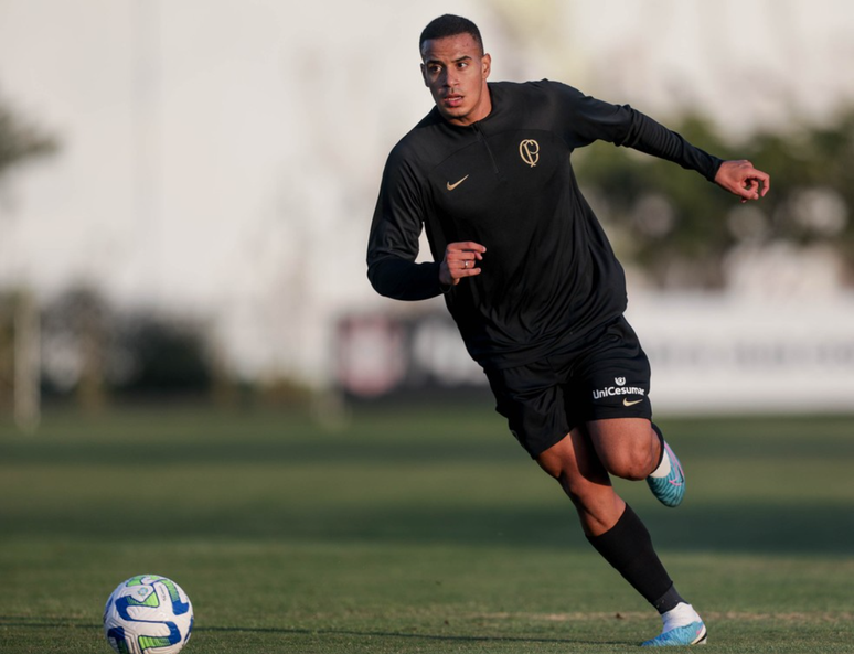 Corinthians vendeu três zagueiros ao futebol europeu em um ano. 