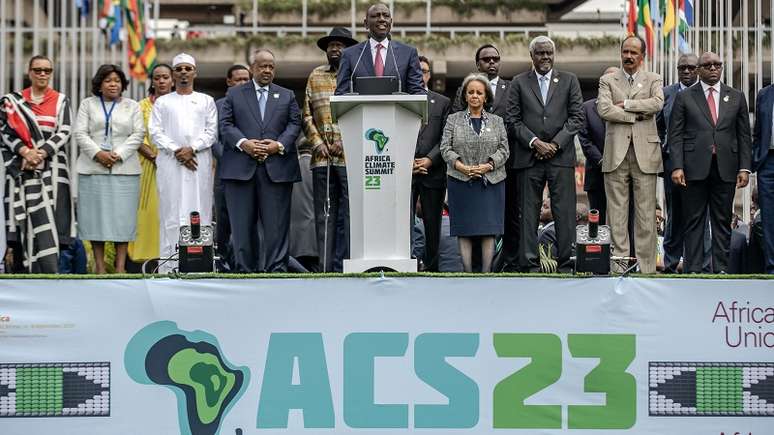 Líderes de países da África se reúnem durante o encerramento da Cúpula Africana do Clima, em Nairóbi, Quênia, 6 de setembro de 2023 (Foto: Luis Tato/AFP)