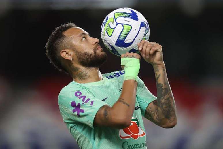 Neymar assusta no segundo treino da sele&ccedil;&atilde;o em Bel&eacute;m