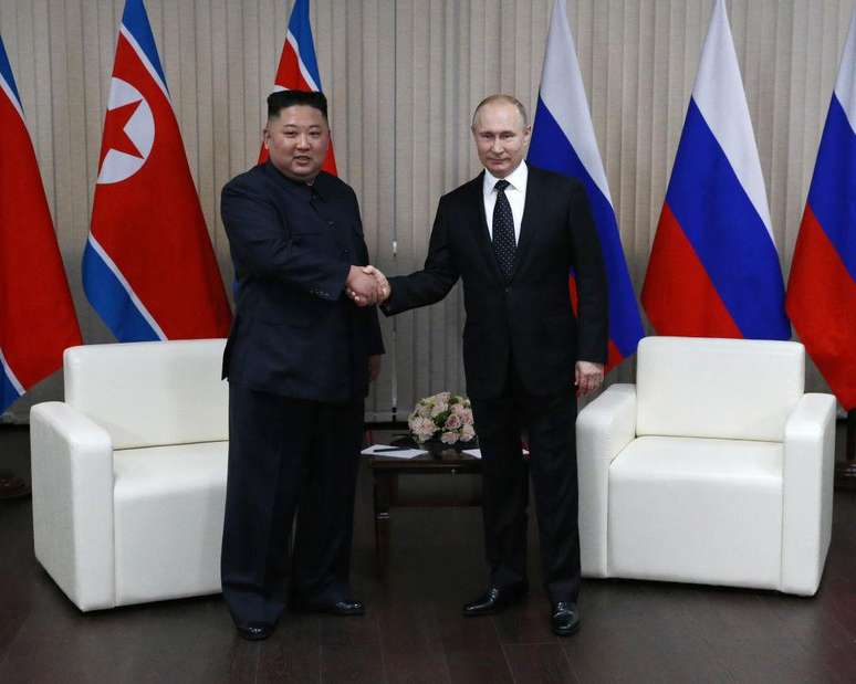 Encontro entre Kim Jong-un e Vladimir Putin em Vladivostok, em abril de 2019